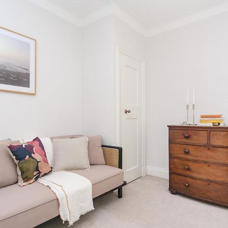 Beautifully Presented Centrally Located Studio Apartment London Kültér fotó