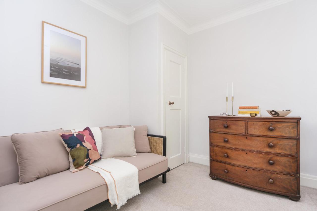 Beautifully Presented Centrally Located Studio Apartment London Kültér fotó